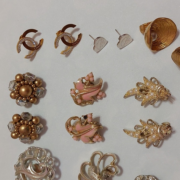 Lot of 11 Pairs of Earrings Mostly Vintage Signed Repair Repurpose Wearable - Picture 3 of 15